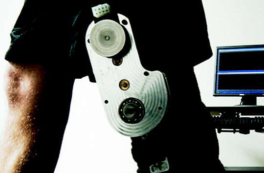 캐나다의 사이먼 프레이저 대학이 발명한 소형 발전기.  사이먼 프레이저 대학 제공